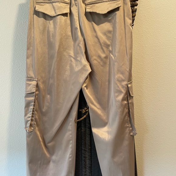 Zara - Picture 2 of 2